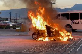 La unidad ardió por completo pese a la rápida respuesta de los cuerpos de emergencia.
