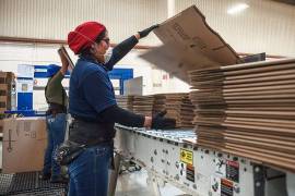 Al menos cuatro de cada 10 personas refieren que no tienen conocimiento de una nueva estrategia implementada en sus trabajos para enfrentar el nuevo pico de contagios de la Covid-19