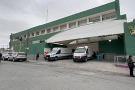 El trabajador fue llevado a la Clínica Dos del IMSS para una valoración más detallada de la lesión.