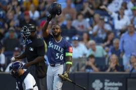 El mexicano de origen cubano fue despedido entre aplausos en el último juego de los Mariners en 2026.