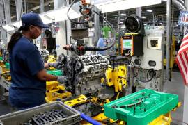 Fueron 10 rubros de 21 los que contabilizaron reducciones del acumulado de enero a junio de 2025, encabezados por el revés de 6.85 por ciento anual en el personal ocupado en la fabricación de equipo de transporte. FOTO: