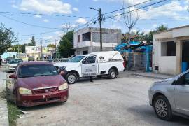 Elementos de seguridad acudieron a una vivienda de la colonia La Ribera tras el reporte del hallazgo.