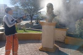 Las labores incluyen limpieza diaria y retiro constante de desechos en el primer cuadro de la ciudad.