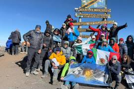 El grupo encabezado por Karla Wheelock recorrió la llamada “Whiskey Route” durante su ascenso al Kilimanjaro, en Tanzania.