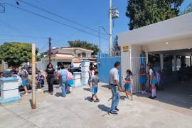 Dieciséis escuelas de Coahuila permanecen sin clases presenciales debido a daños registrados durante las vacaciones.