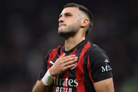 Santiago Giménez fue operado del tobillo derecho y su regreso a las canchas está previsto para febrero de 2026.