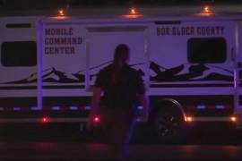 En esta imagen, tomada de un video proporcionado por KTVX, se ve a la policía en la escena de un tiroteo en Tremonton, Utah. FOTO: