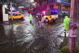 Las lluvias torrenciales dejaron vehículos atrapados, calles inundadas y movilización de equipos de emergencia en el sur y poniente de CDMX