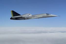 El avión XB-1 de Boom Supersonic rompe la barrera del sonido, Mach 1, durante un vuelo de prueba el martes 28 de enero de 2025, sobre el desierto de Mojave, California.