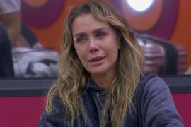 Sabine Moussier sorprendió durante una entrevista al hablar abiertamente sobre una relación sentimental totalmente virtual que vivió con un hombre al que jamás conoció en persona.