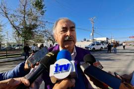 La Secretaría de Salud desplegó brigadas de fumigación y control sanitario en la colonia Chinameca mientras se confirma la causa del fallecimiento del menor.