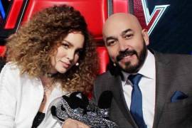 Ante los cuestionamientos de la prensa al arribar al aeropuerto de Ciudad de México, la cantante respondió de forma contundente: “No hablo de personas irrelevantes”.