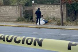 Autoridades acordonaron el área mientras se realizaban las primeras diligencias.