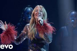 Invitación. Ellie Goulding celebró su participación en la Copa Mundial con un mensaje en redes sociales y una referencia a uno de sus mayores éxitos.