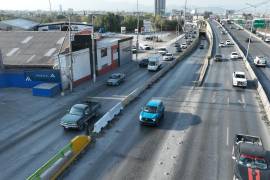 En total se alinearon 133 piezas de concreto y se colocaron 13 nuevas para mejorar la seguridad en el paso a desnivel.