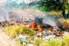 Protección Civil reporta que la quema clandestina de basura causa daños, contaminación y es peligrosa.