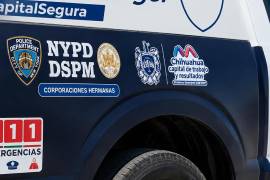 Las patrullas de la Policía Municipal de Chihuahua con insignias del NYPD generaron controversia nacional luego de que usuarios cuestionaran por qué vehículos oficiales mexicanos portan el logotipo de la Policía de Nueva York.