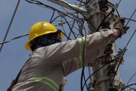 México alcanza 99.88% de cobertura eléctrica y prevé invertir 1.16 billones de pesos en generación, transmisión, distribución y gasoductos hacia 2030.