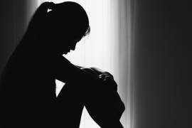 La joven de 24 años se encontraba bajo tratamiento médico por depresión y ansiedad, situación que fue confirmada por familiares durante las diligencias realizadas por las autoridades en el domicilio.