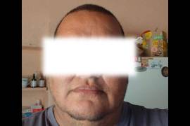 Elementos de seguridad llevaron a cabo el arresto al finalizar el horario laboral del docente.