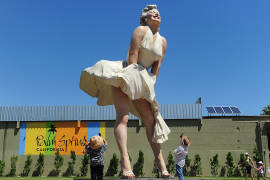 ¿Arte o misoginia? Piden ‘cancelar’ estatua de Marilyn Monroe en California