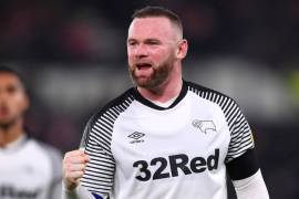 Wayne Rooney en cuarentena por estar en contacto con un positivo de Covid-19