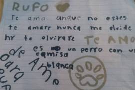 La pequeña Ame escribe cartas a su amado perrito Ruffo, quien desapareció el sábado pasado en Saltillo.