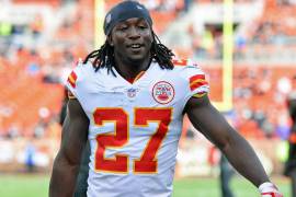 Kareem Hunt, de los Cafés de Cleveland, es suspendido ocho partidos por patear a una mujer; no apelará sanción