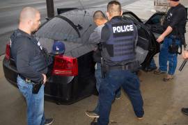 Arrestan a 188 en redada antinmigrante en California