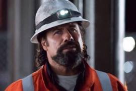 John Travolta es un valiente electricista