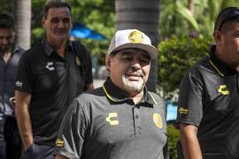 Con seis guaruras y en avión individual, viajará Maradona al duelo entre Alebrijes y Dorados