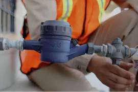 Ante el descenso de temperaturas por el frente frío 25, Aguas de Saltillo exhortó a la población a proteger medidores y tuberías para evitar rupturas y fugas derivadas del congelamiento.