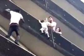 Quién es el &quot;hombre araña&quot; que salvó a un niño de caer al vacío en Francia (Video)