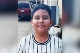 El menor de ocho años está desaparecido tras presuntamente haber sufrido junto a sus abuelos el robo del tractocamión en el que viajaban