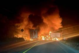 Nuevos incendios de vehículos y comercios mantienen en alerta a autoridades y población en la zona metropolitana de Guadalajara y carreteras de Jalisco, tras el operativo que derivó en la muerte del Mencho.
