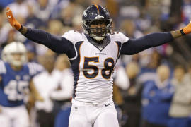 Von Miller acuerda megacontrato con Broncos de Denver