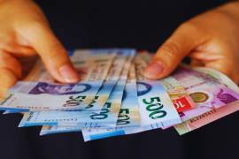 Con base a las Cuentas Corrientes y de Acumulación de los Gobiernos Estatales y Locales, la deuda contraída por los gobiernos federales en 2024 se redujo 33 puntos porcentuales con respecto a 2023.