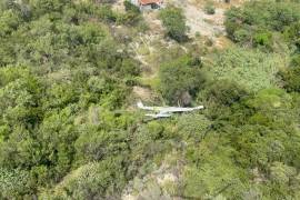Un paro de motor habría sido la causa que llevó a que una avioneta proveniente de Piedras Negras, Coahuila realizará un aterrizaje de emergencia en el poblado Zacatequitas, en Nuevo León.