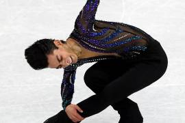 El mexicano Donovan Carrillo aseguró su lugar en la final del Mundial de Patinaje Artístico 2026 tras ubicarse en el quinto puesto del programa corto con una actuación sólida y arriesgada.