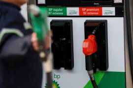 AMLO asegura que precio del combustible no sufrirá aumentos pese a conflicto en Rusia