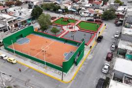 Los trabajos incluyeron la construcción de una palapa, la colocación de juegos infantiles y la instalación de nuevas luminarias.
