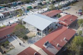 La techumbre en la primaria Evangelina Elizondo beneficiará a alumnos y maestros por igual.