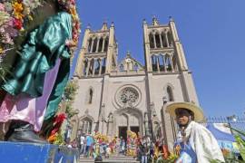 Más de una decena de sacerdotes del presbítero de la Diócesis de Saltillo partieron del Templo Del Carmen hacia el Santuario de la Virgen de Guadalupe de Saltillo bajo un protocolo de peregrinación
