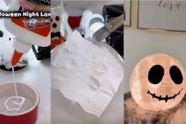 La técnica de papel moldeado sobre globo permite crear estructuras rígidas de fantasmas o calabazas que se transforman en lámparas.