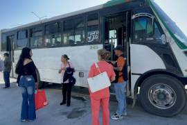 La cámara de seguridad de la esencia de autos grabó lo ocurrido