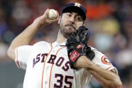 Justin Verlander volvió a lanzar tras cirugía