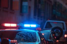 Un enfrentamiento entre civiles armados y agentes ministeriales en Santiago, Nuevo León, dejó dos presuntos delincuentes abatidos, dos personas detenidas y un agente lesionado durante la madrugada.