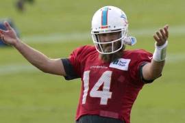 Los Dolphins designan a Fitzpatrick como su QB titular