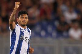 'Tecatito' Corona podría ir a un gigante alemán