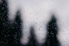 El Servicio Meteorológico Nacional alertó sobre lluvias fuertes, vientos del norte y contrastes de temperatura en el país este sábado 20 de diciembre, con heladas en regiones montañosas y calor intenso en zonas costeras.